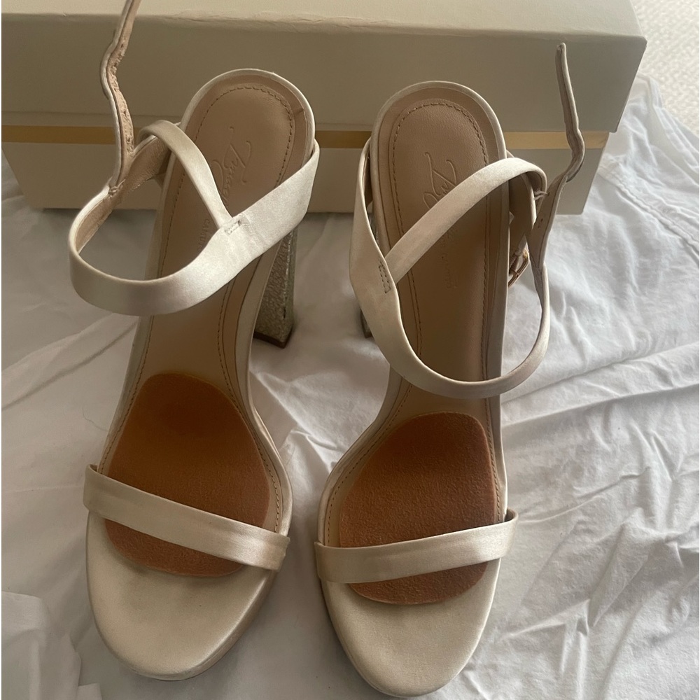 Vince Camuto Shoes